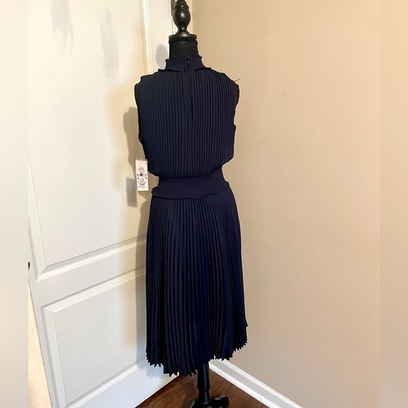 Nanette Lepore Navy Accordion Pleat Smocked Midi Dress Size 6 Office Work Party - Picture 5 of 12